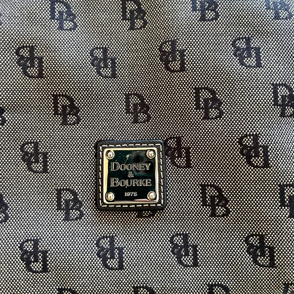 Vintage Dooney & Bourke Logo Pattern Handbag - Picture 5 of 6